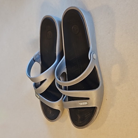 Crocs silver wedge sandals - Picture 1 of 13